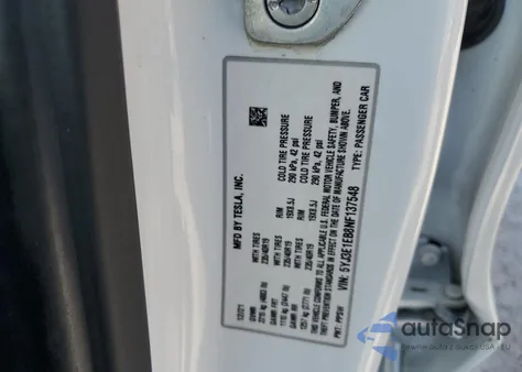 2022 Tesla Model 3 из США, поврежденный, VIN 5YJ3E1EB8NF137548